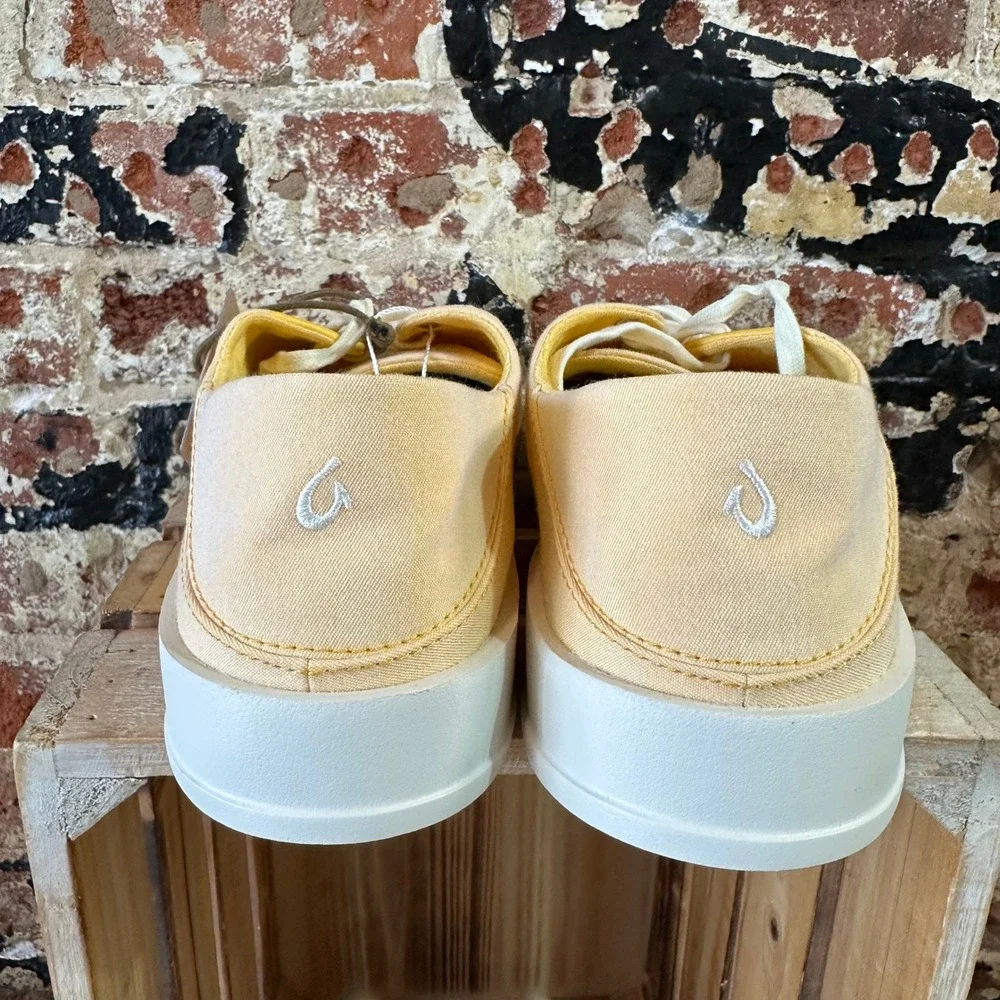 OLUKAI Tradewinds Mens 10 Yellow Solar Glow shoes slip on casual NEW